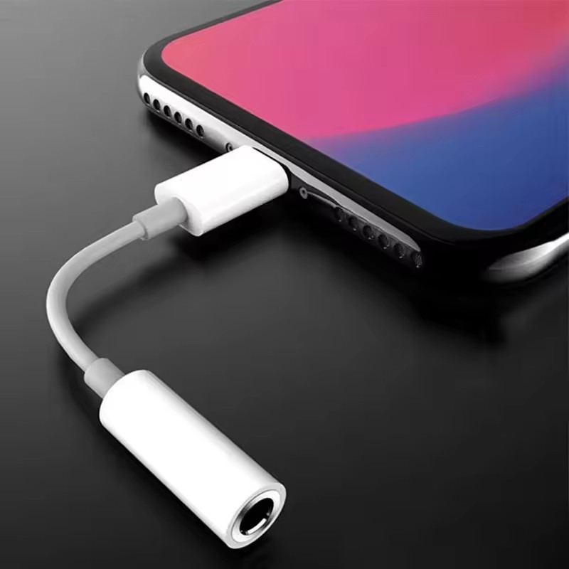 محول من Lightning إلى 3.5 ملم  - مراجعة Wired Earphone Lightning وسعره